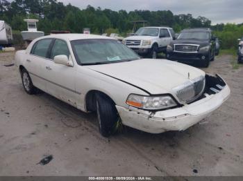  Salvage Lincoln Towncar