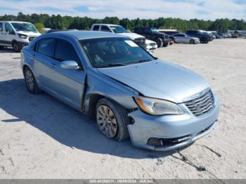  Salvage Chrysler 200