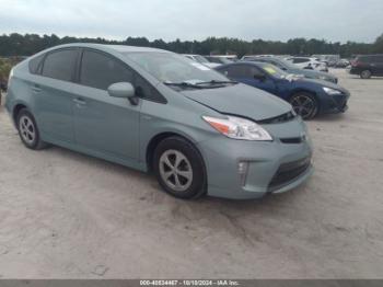  Salvage Toyota Prius