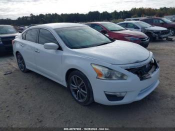  Salvage Nissan Altima