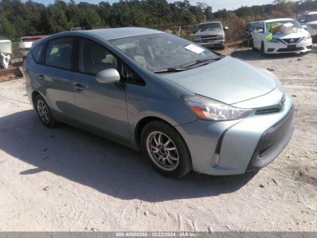  Salvage Toyota Prius v