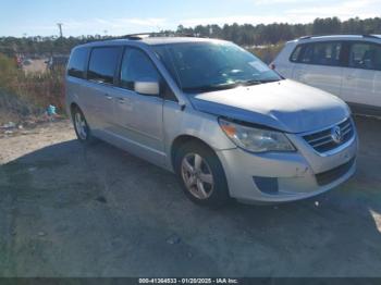  Salvage Volkswagen Routan