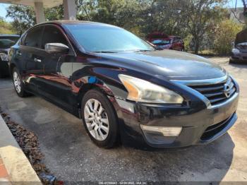  Salvage Nissan Altima