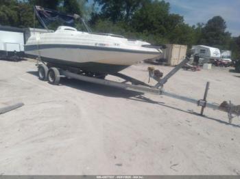  Salvage Bayliner Rendezvouz