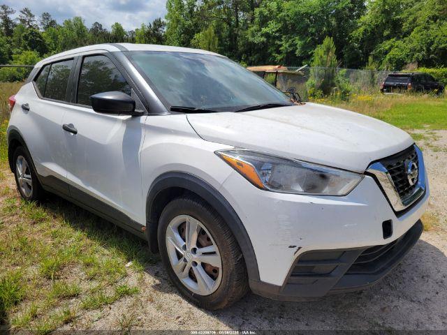  Salvage Nissan Kicks