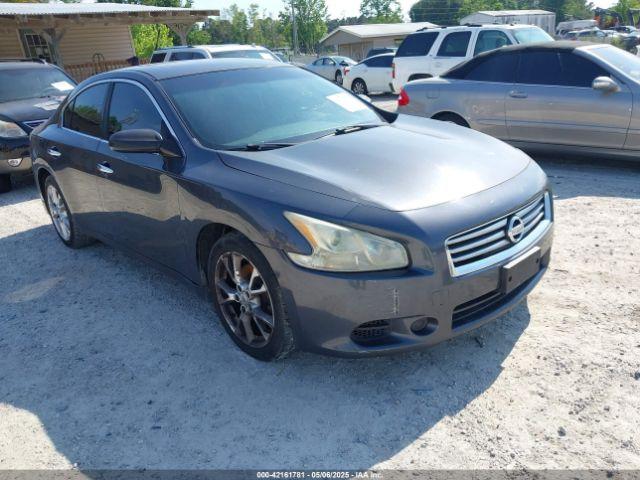  Salvage Nissan Maxima