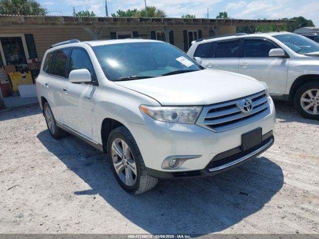  Salvage Toyota Highlander