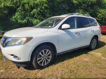  Salvage Nissan Pathfinder