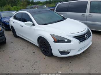  Salvage Nissan Altima