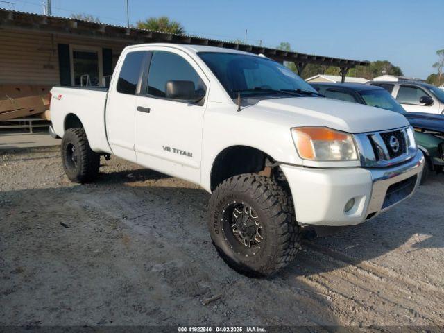  Salvage Nissan Titan