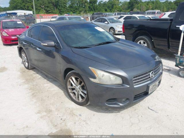  Salvage Nissan Maxima