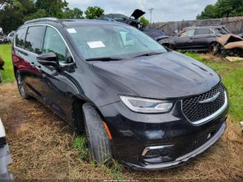  Salvage Chrysler Pacifica