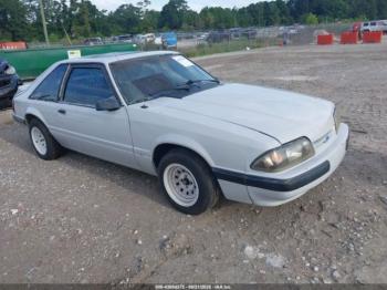  Salvage Ford Mustang