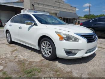  Salvage Nissan Altima