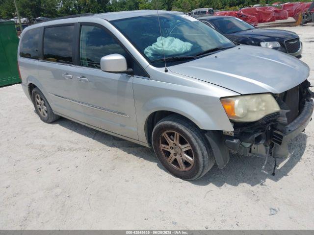  Salvage Chrysler Town & Country