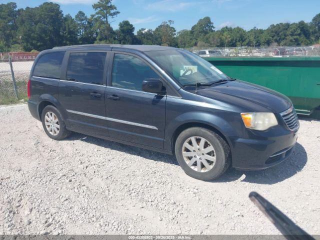  Salvage Chrysler Town & Country