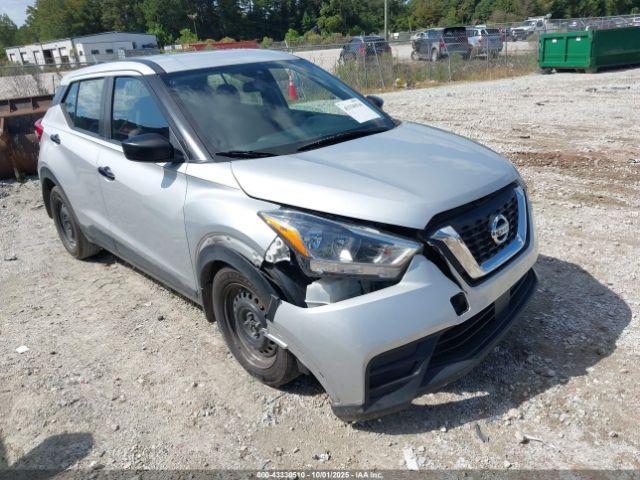  Salvage Nissan Kicks