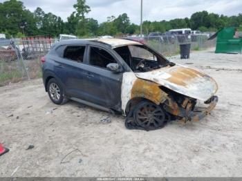  Salvage Hyundai TUCSON