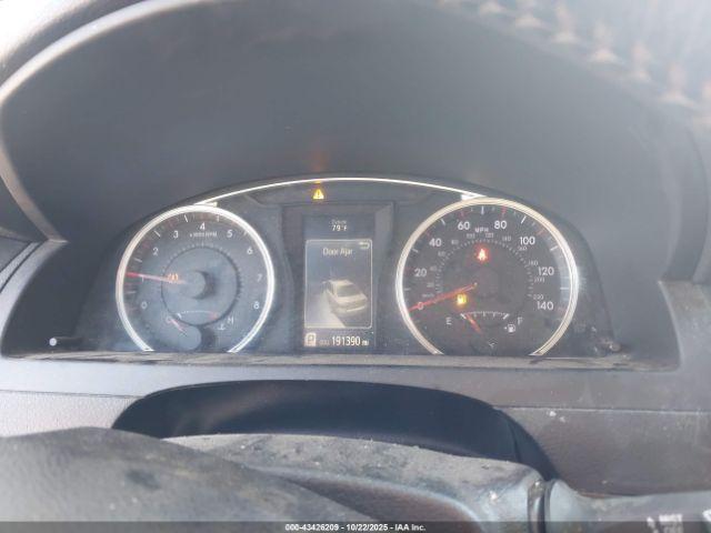 Toyota Camry Se Image 5