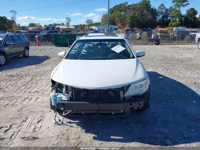 Toyota Camry Xle V6 Image 10