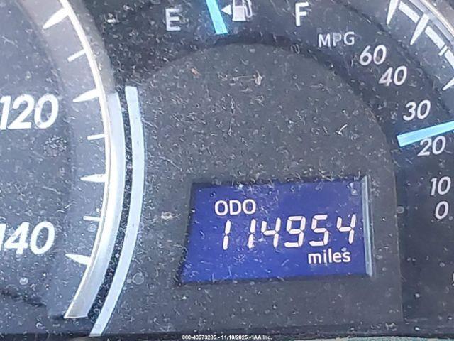 Toyota Camry Xle V6 Image 12