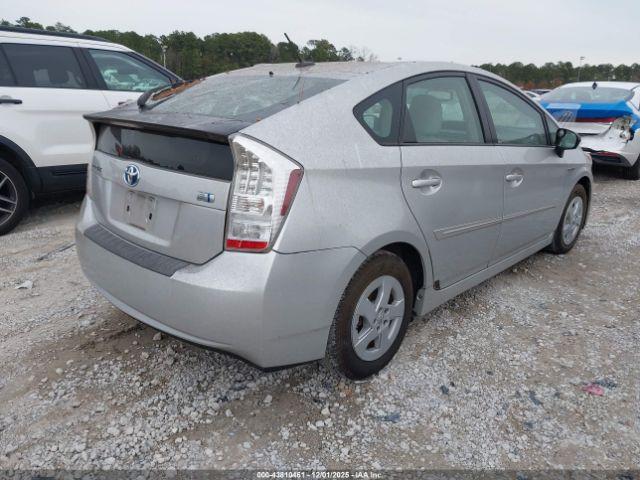 Toyota Prius Three Image 4