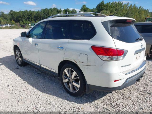 Nissan Pathfinder Platinum Image 2