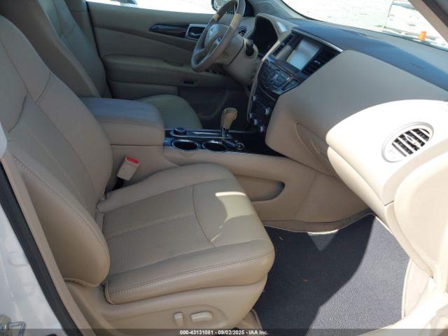 Nissan Pathfinder Platinum Image 4