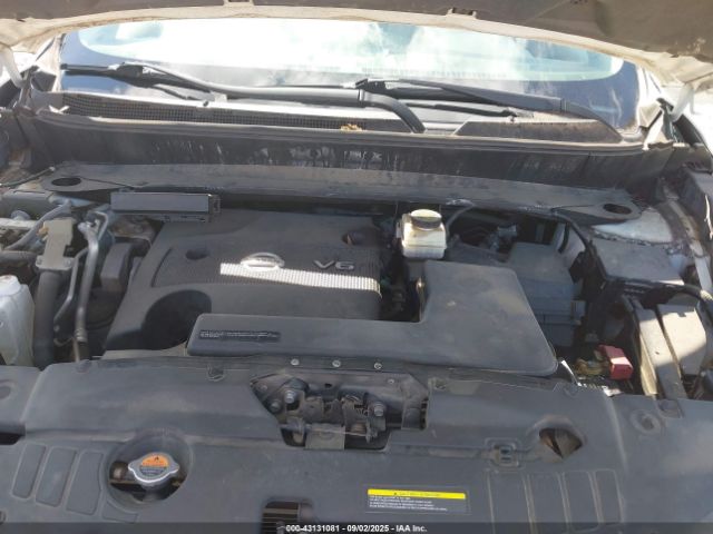 Nissan Pathfinder Platinum Image 10