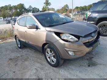  Salvage Hyundai TUCSON