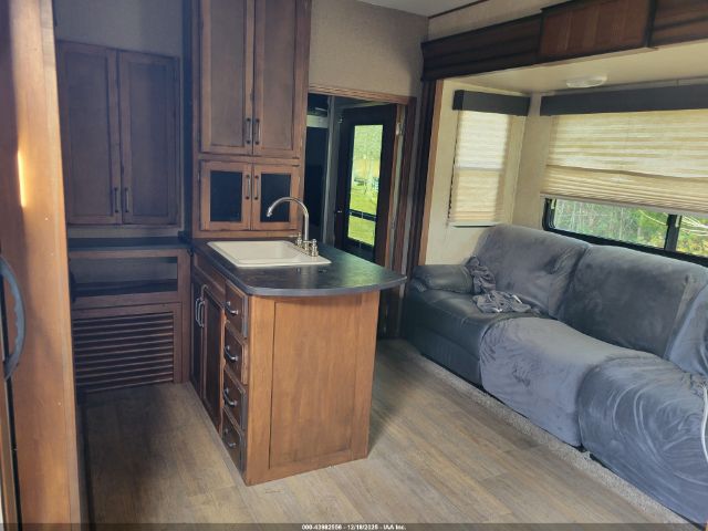 Keystone Carbon Image 10