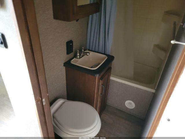 Keystone Carbon Image 6