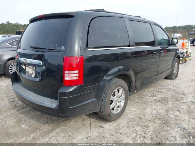 Chrysler Town & Country Touring Image 5