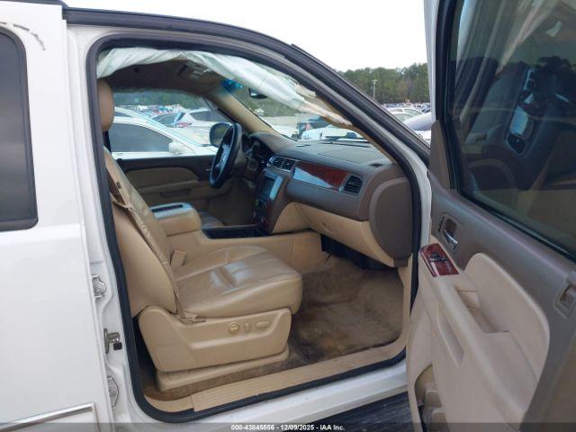 Chevrolet Tahoe Lt Image 2