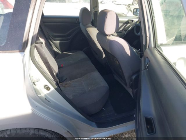 Toyota Matrix Image 10