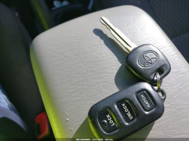 Toyota Matrix Image 9