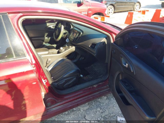 Chrysler 200 S Image 5