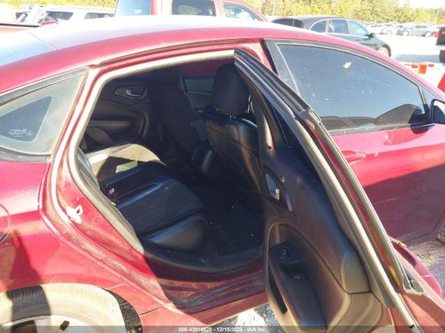 Chrysler 200 S Image 6