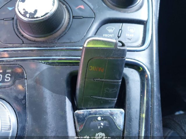 Chrysler 200 S Image 12