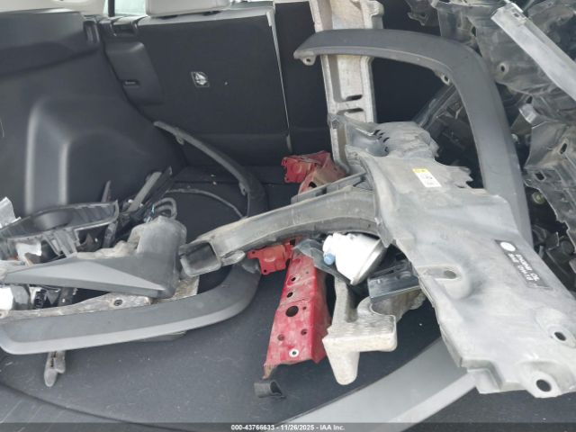 Toyota RAV4 Xle Premium Image 13