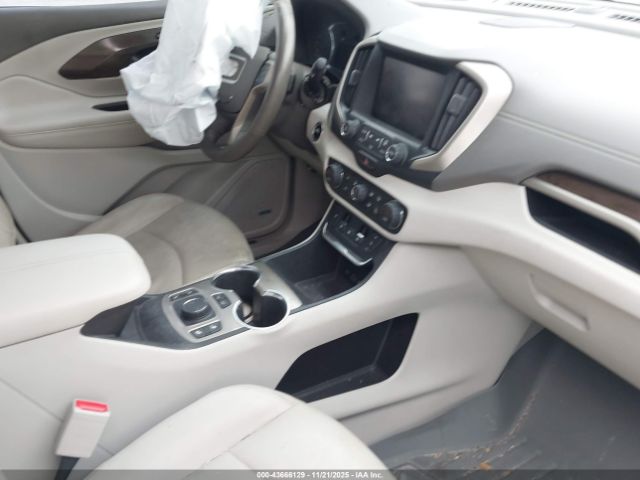 GMC Terrain Denali Image 15