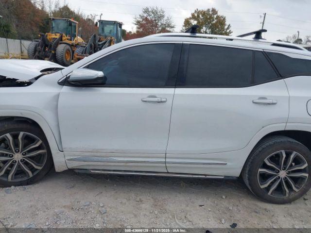 GMC Terrain Denali Image 6