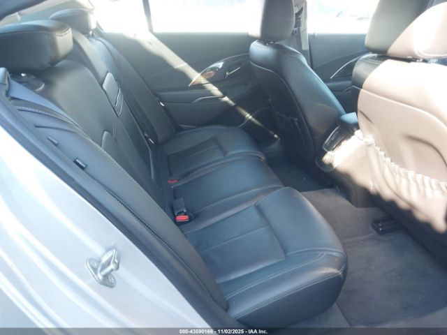 Buick LaCrosse Leather Image 13