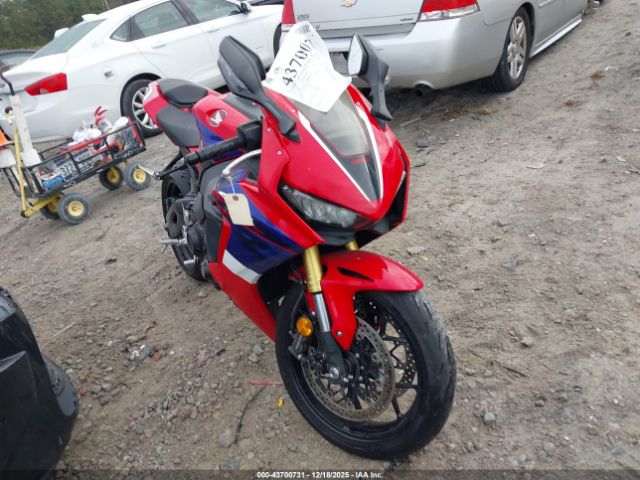 Honda Cbr1000 Rr Image 1