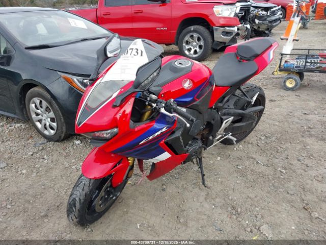 Honda Cbr1000 Rr Image 2