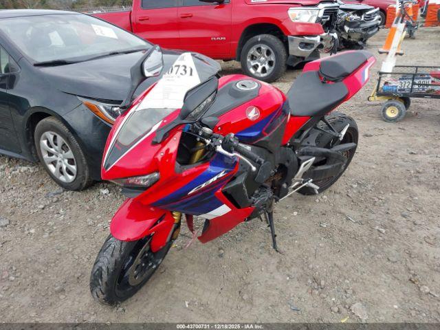 Honda Cbr1000 Rr Image 2
