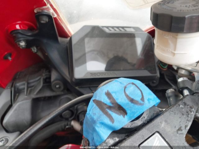 Honda Cbr1000 Rr Image 4