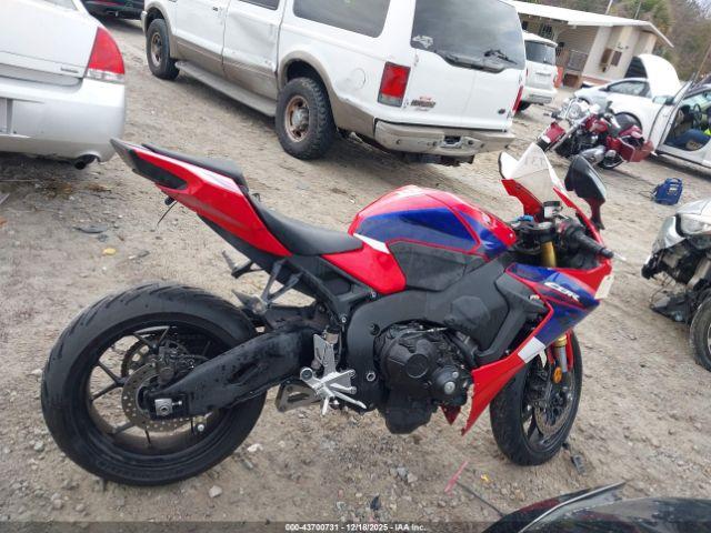 Honda Cbr1000 Rr Image 11