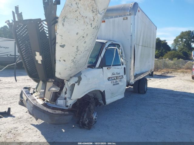 Chevrolet Express Image 14