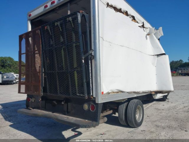 Chevrolet Express Image 8